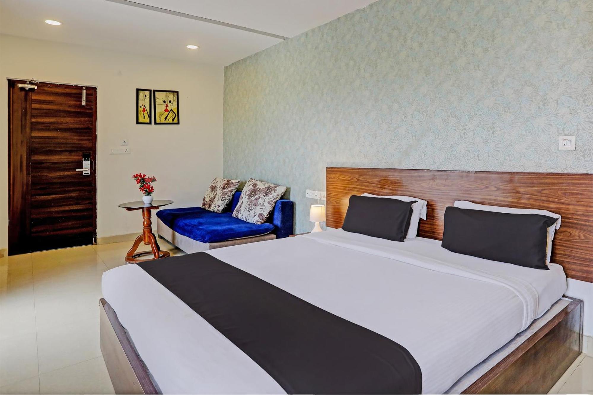 Lingampalli Collection O Ssr Royal Suites מראה חיצוני תמונה
