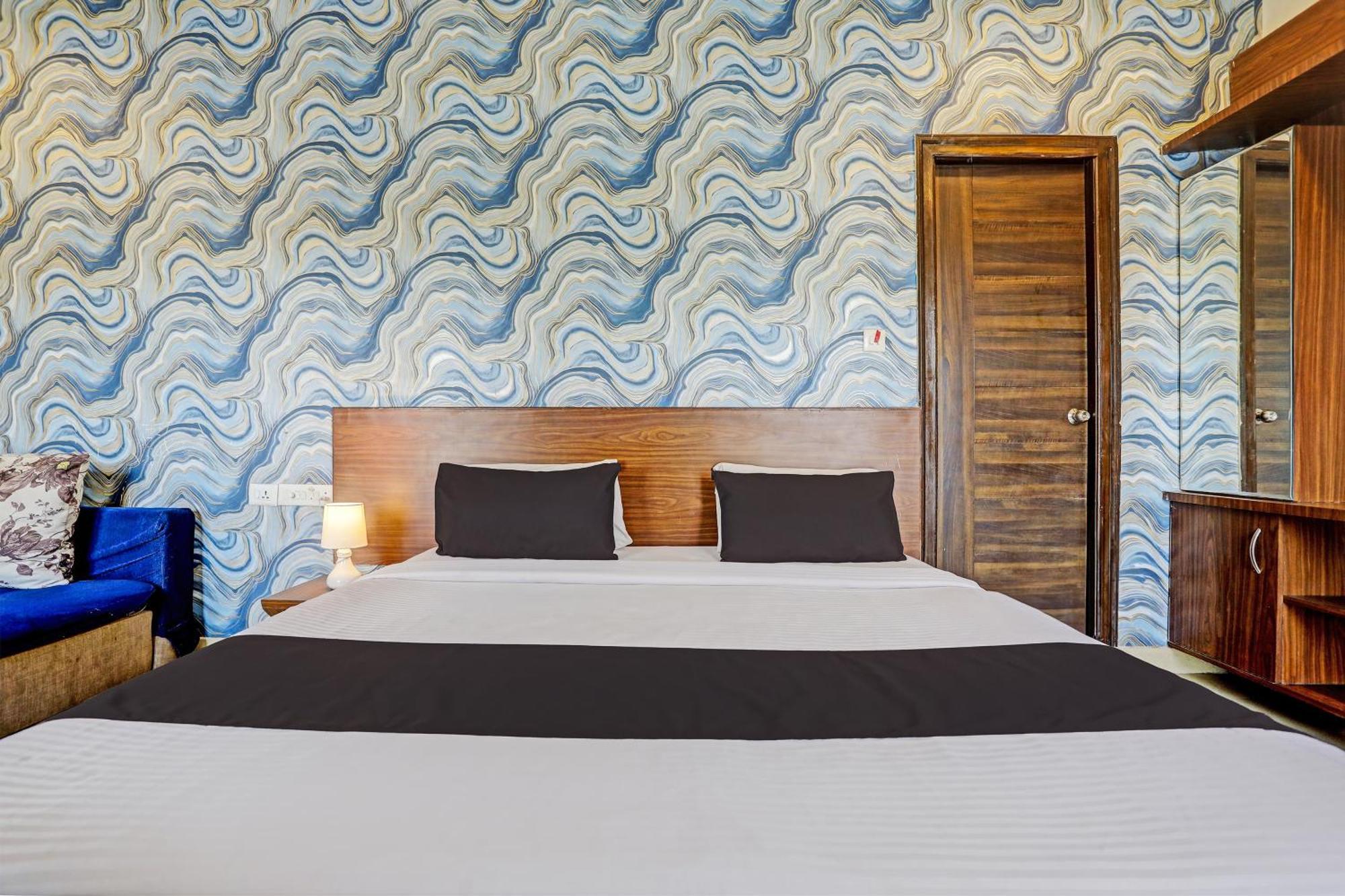 Lingampalli Collection O Ssr Royal Suites מראה חיצוני תמונה